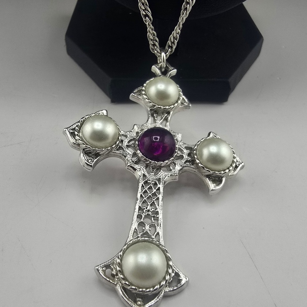 Vintage Sarah Coventry Cross Necklace Silver Tone Faux Pearl Purple 23 In